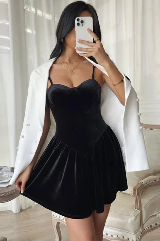 "Sequined dresses for women to shine at parties"Black A Line Spaghetti Straps Short Cocktail Dress "Sequined dresses for women to shine at parties"Black A Line Spaghetti Straps Short Cocktail Dress