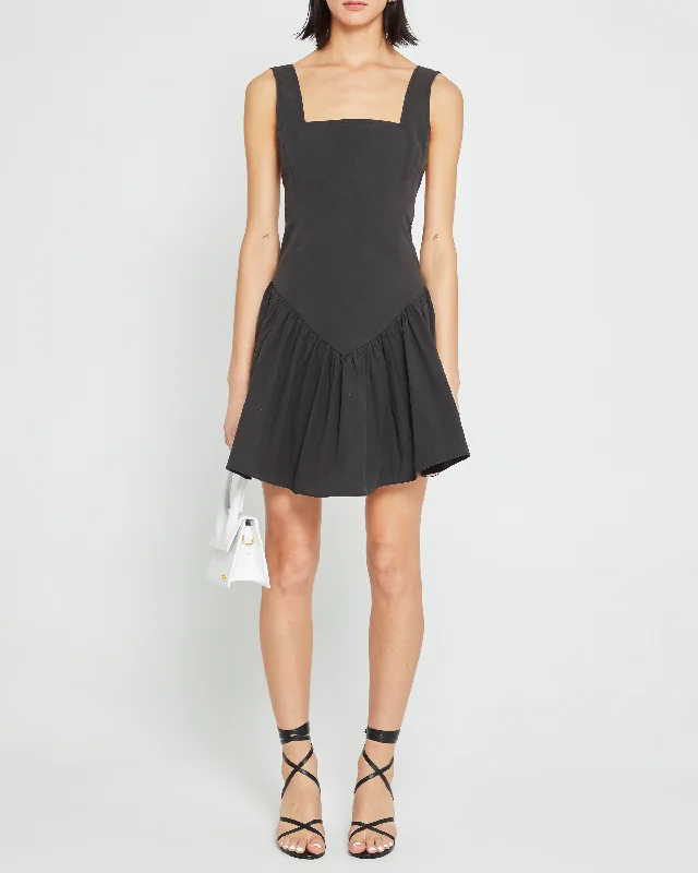 Maxi Dresses with Rhinestone Embellishments for a Glitzy LookCali Dress