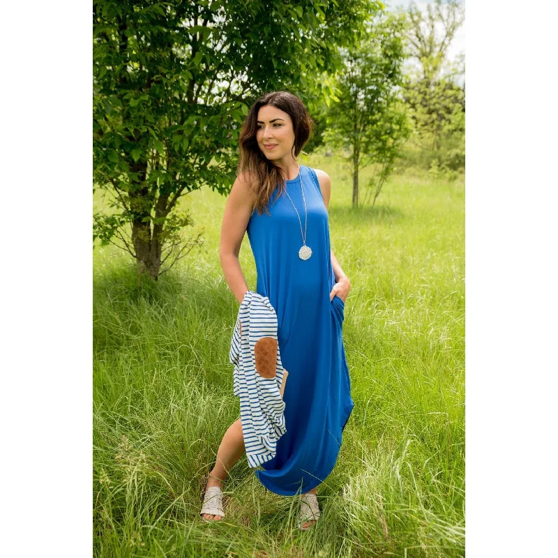 High - Waisted Maxi Dresses to Create Long Leg LinesKeyhole Back Maxi