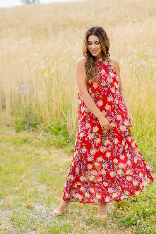 Maxi Dresses Embellished with Pearls for EleganceRomantic Floral Halter Maxi Dress
