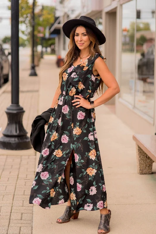 Maxi Dresses Paired with Cropped Tops for a Sexy and Trendy StyleTimeless Floral Maxi