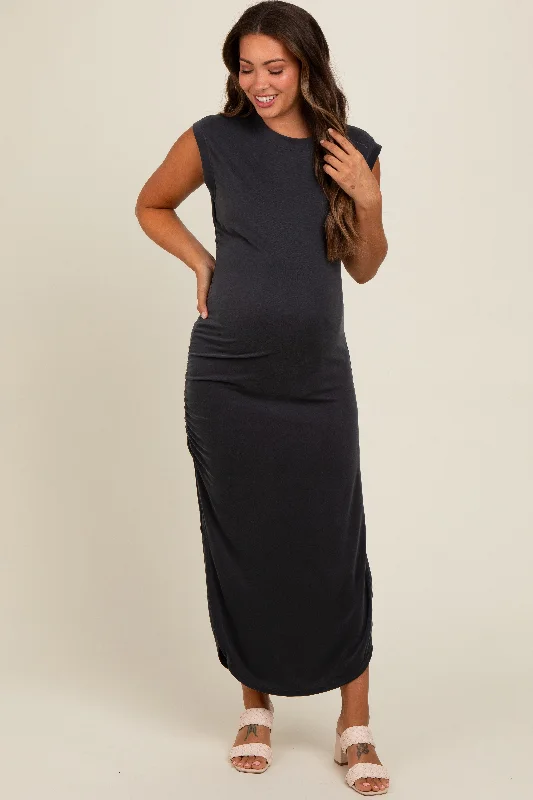 Zip - front midi dress for easy on - and - off convenienceBlack Ruched Side Slit Maternity Midi Dress