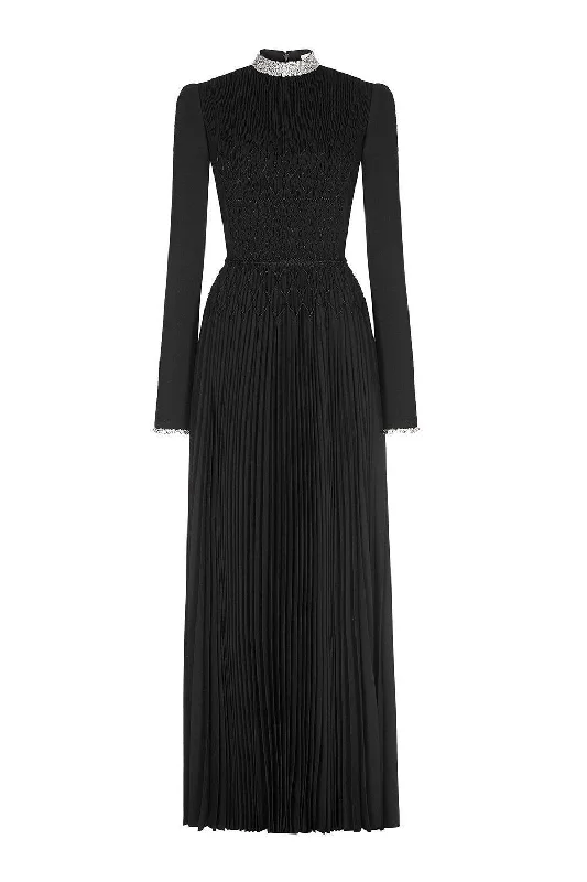 Party Dresses with Sequined Dots and Sheer Skirt for Ladies' Playful and Sultry LookBlack Smocked Dress