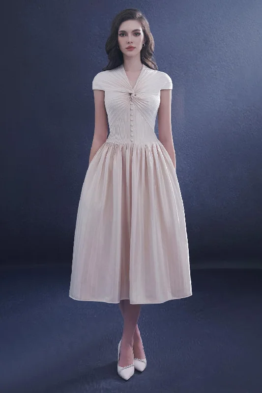 High - waisted pleated midi dress for a trendy and stylish appearanceMystara Pleated Twisted Silk Midi Dress High - waisted pleated midi dress for a trendy and stylish appearanceMystara Pleated Twisted Silk Midi Dress