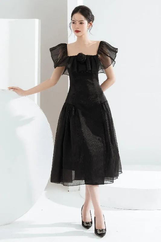 Scoop neck midi dress for a casual and comfortable styleNikita A-line Square Neck Chiffon Midi Dress
