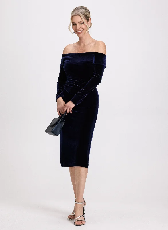 Tulle Party Dresses with Beaded Waistband for Ladies' Defined Waist and Graceful LookOff-The-Shoulder Velvet Dress Tulle Party Dresses with Beaded Waistband for Ladies' Defined Waist and Graceful LookOff-The-Shoulder Velvet Dress