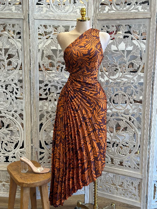 Party Dresses with Embroidered Floral Patterns and Tassel Hem and Sequined Bodice for Ladies' Bohemian and Glamorous LookPatterned Pleated Cutout Dress- Slightly Stretchy, Estira Poco Party Dresses with Embroidered Floral Patterns and Tassel Hem and Sequined Bodice for Ladies' Bohemian and Glamorous LookPatterned Pleated Cutout Dress- Slightly Stretchy, Estira Poco