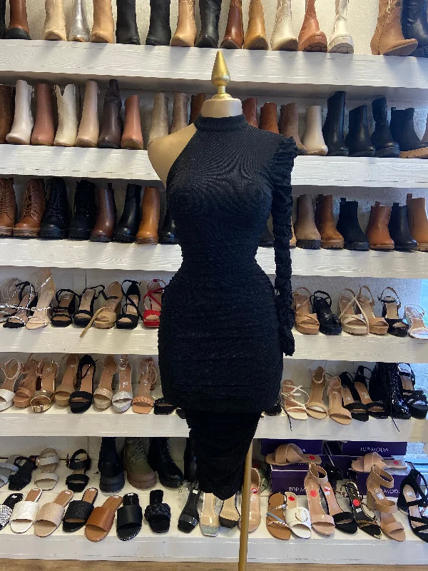 Tea - length midi dress for a classic and elegant lengthRuched Sleeve Midi Dress