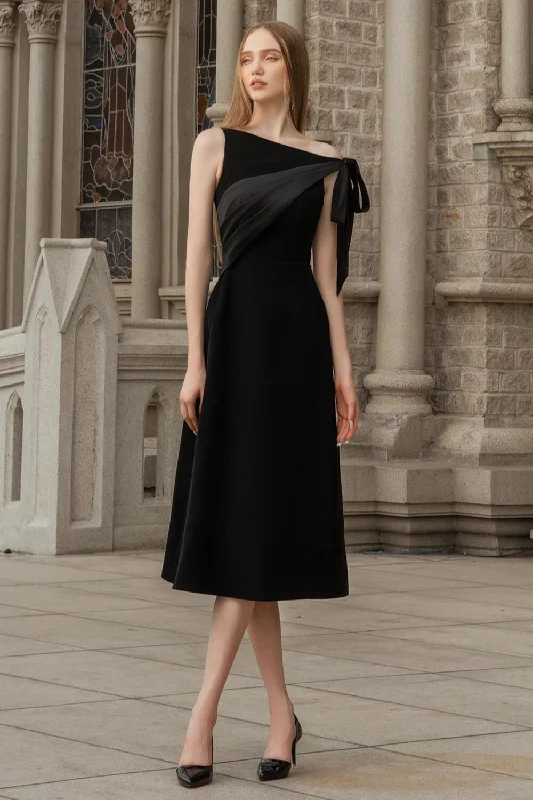 Contemporary - designed midi dress with modern detailsSedum A-line Diagonal Neck Velvet Midi Dress