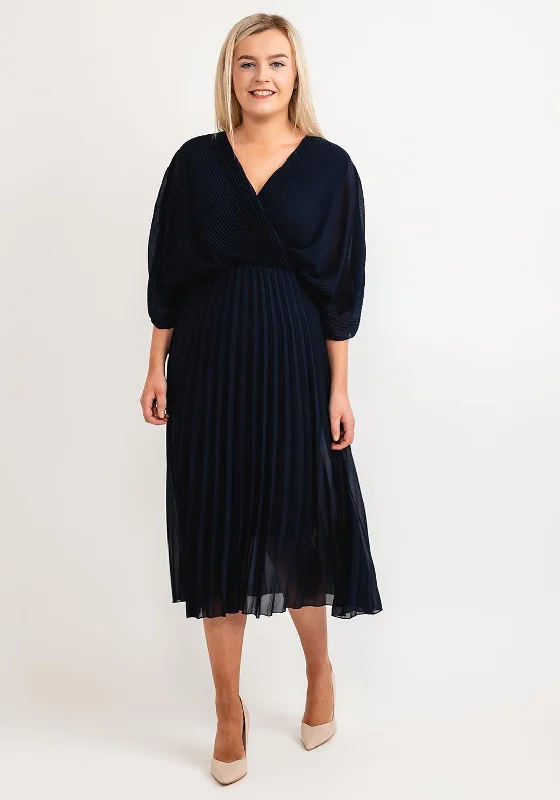 Scoop neck midi dress for a casual and comfortable styleSeventy1 One Size Batwing Pleated Midi Dress, Navy