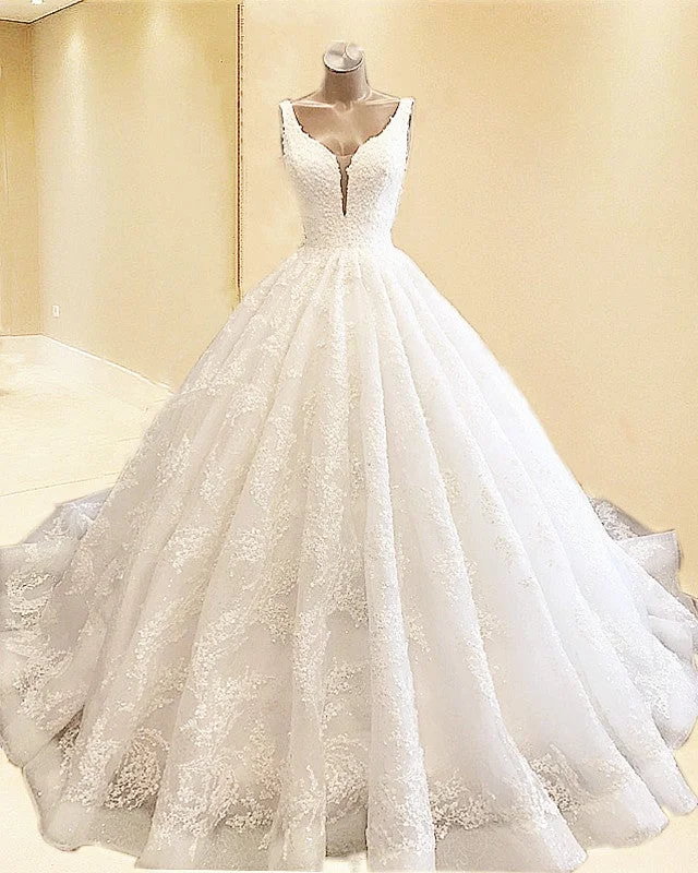 Wedding Dresses with Rhinestone Embellishments and Sheer Sleeves and Tulle Skirt for a Luxurious and Alluring LookVintage Lace Wedding Dress V Neck Ball Gown Wedding Dresses with Rhinestone Embellishments and Sheer Sleeves and Tulle Skirt for a Luxurious and Alluring LookVintage Lace Wedding Dress V Neck Ball Gown