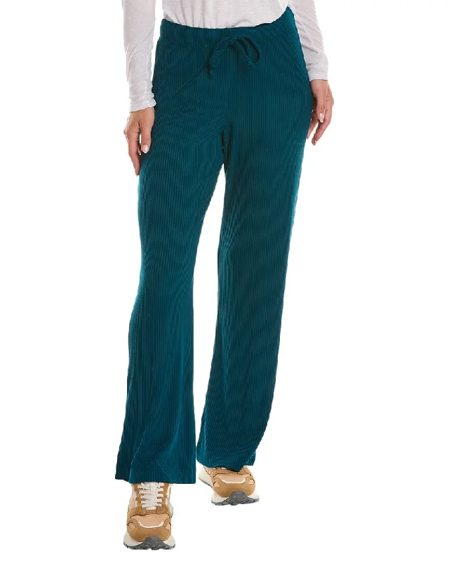 Printed cigarette pants for women in a trendy patternDONNI. Ribbed Knit Wide Legging Printed cigarette pants for women in a trendy patternDONNI. Ribbed Knit Wide Legging