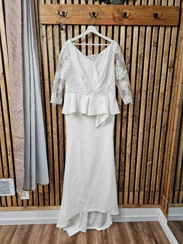 Taffeta Wedding Dresses with Pleated Bodice and A Line Skirt for a Structured LookFitted Size 14