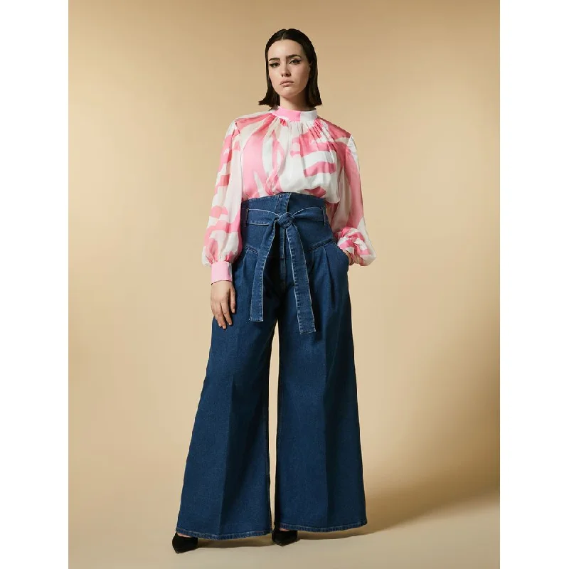 Ankle length dress pants for women in a versatile and formal styleIMMAGINE