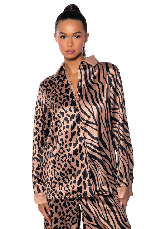 Pencil pants for women in a sleek styleINTO THE NIGHT SATIN BUTTONDOWN