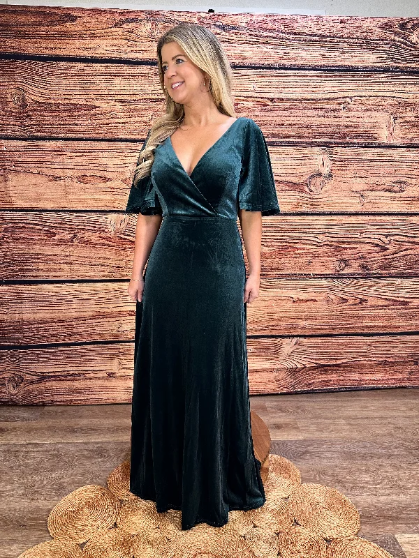 Wedding Dresses with Tiered Skirts and Bow Accents for a Girly AppealJonny Bridesmaids Dress Wedding Dresses with Tiered Skirts and Bow Accents for a Girly AppealJonny Bridesmaids Dress