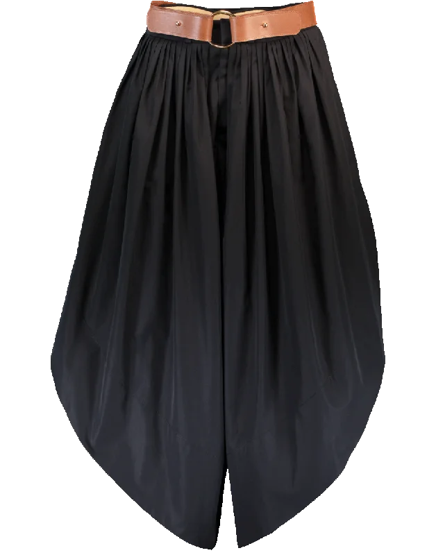 Ankle - length pants for women in a versatile stylePant With Belt