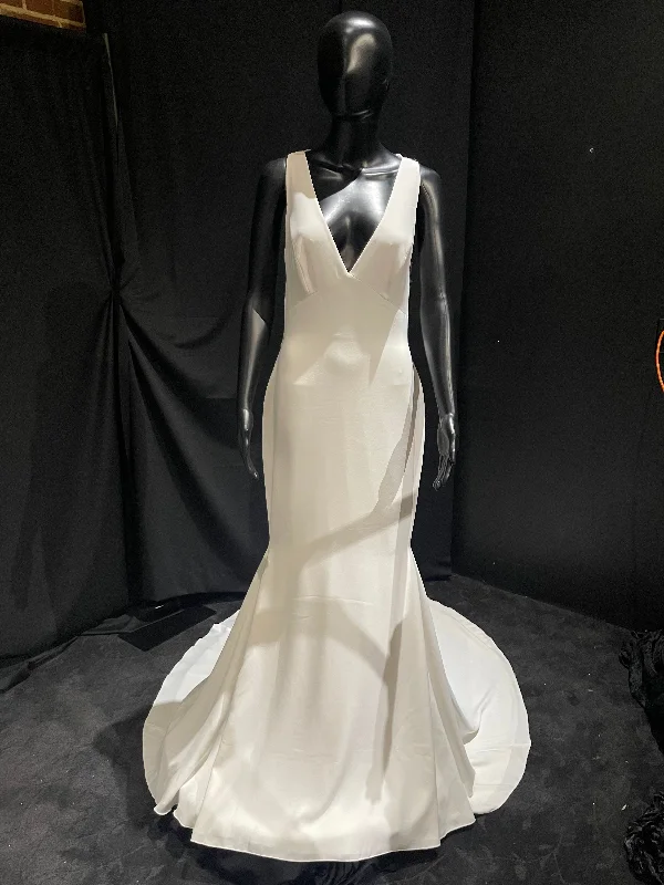 Wedding Dresses with Puff Sleeves and A Line Skirt for a Retro CharmPronovias Aquila Wedding Dresses with Puff Sleeves and A Line Skirt for a Retro CharmPronovias Aquila