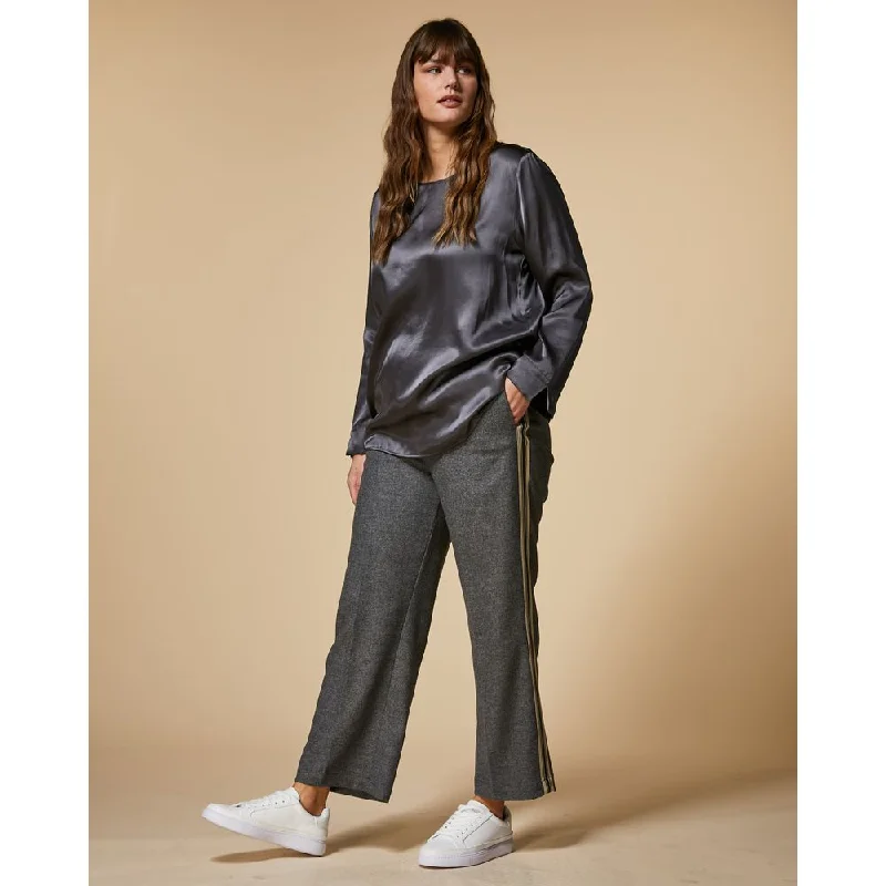 Ruffled pants for women with a feminine lookRIGHELLO