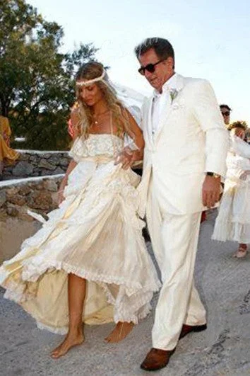 Wedding Dresses with Puff Sleeves and A Line Skirt for a Retro CharmSpaghetti A-Line Sexy Sleeveless Floor-Length Tiers Lace Backless Beach Wedding Dress Wedding Dresses with Puff Sleeves and A Line Skirt for a Retro CharmSpaghetti A-Line Sexy Sleeveless Floor-Length Tiers Lace Backless Beach Wedding Dress