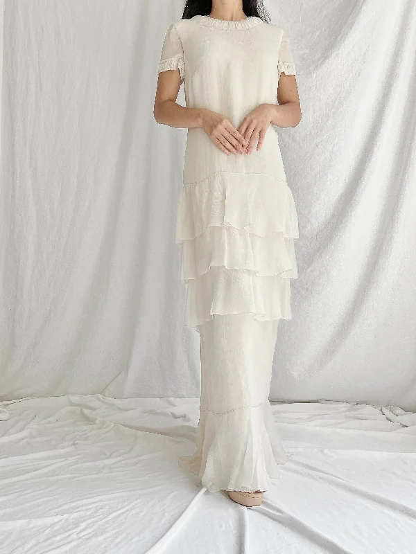 Wedding Dresses with Embroidered Stars and Sequined Dots and Sheer Sleeve and Belt and Embroidered Floral Patterns for a Celestial and Playful LookJ. Mendel Oyster Silk Chiffon Gown - M Wedding Dresses with Embroidered Stars and Sequined Dots and Sheer Sleeve and Belt and Embroidered Floral Patterns for a Celestial and Playful LookJ. Mendel Oyster Silk Chiffon Gown - M
