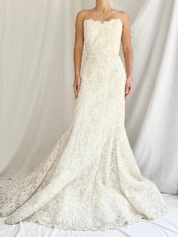Wedding Dresses with Sequined Hearts and Ruffled Hem and Satin and Lace Combo and Bow at the Waist and Embroidered Floral Patterns and Belt for a Romantic and Sweet LookLiancarlo Couture Strapless Lace Gown - S/6 Wedding Dresses with Sequined Hearts and Ruffled Hem and Satin and Lace Combo and Bow at the Waist and Embroidered Floral Patterns and Belt for a Romantic and Sweet LookLiancarlo Couture Strapless Lace Gown - S/6