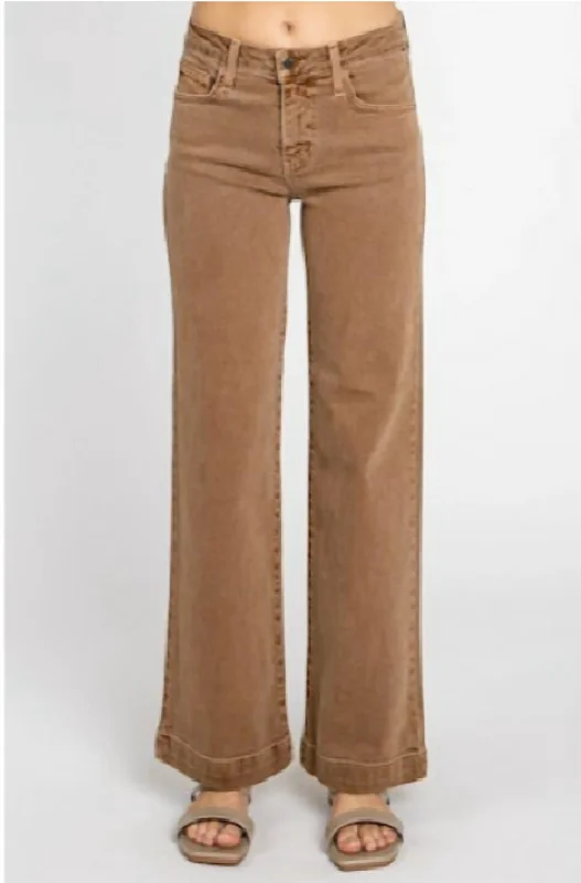 Culottes with ruffled hem for women in a feminine styleVintage Wash Pant In Caramel Culottes with ruffled hem for women in a feminine styleVintage Wash Pant In Caramel