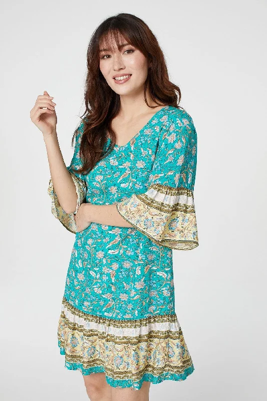 "Elegant wedding guest dresses for women under $100"Vintage Floral Smock Dress