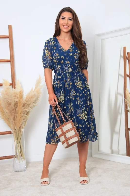 "Petite women's dresses with flattering fits"Double Second Navy Chiffon V-Neck Shirred Waist Dress