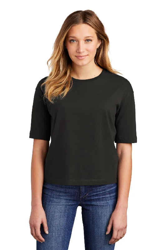 Scoop neck women's T - shirt for a casual lookDistrict Womens Very Important Boxy Short Sleeve Crewneck T-Shirt - Black