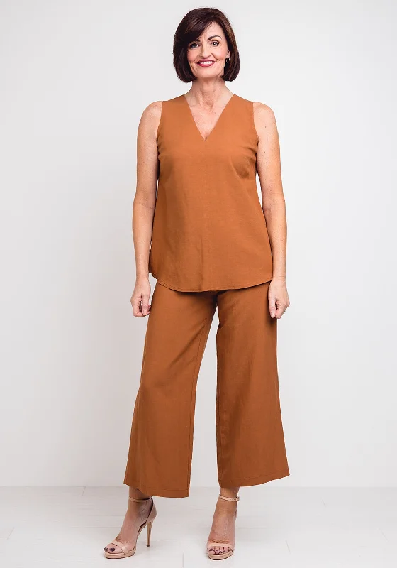 "Vintage - look women's dresses for a retro charm"Camelot Linen Blend Top & Trousers, Brown