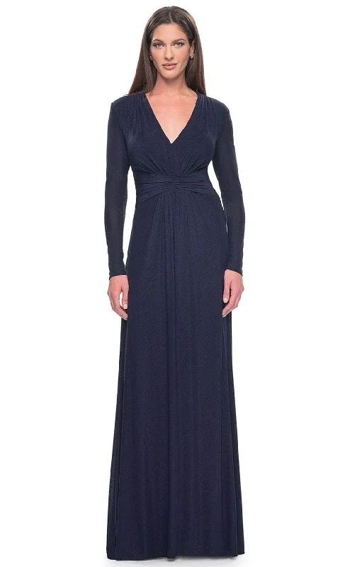 "A - line dresses for women to flatter the figure"La Femme 30048 - Ruched Waist Jersey Evening Dress "A - line dresses for women to flatter the figure"La Femme 30048 - Ruched Waist Jersey Evening Dress